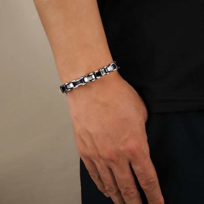 Metal-G Titan Black